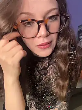 Snapshot of Tallulah_Kinky chatting on June 5, 2026, 6:13 pm Tallulah Kinky online show from June 5, 2026, 6:13 pm