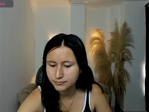 isabella grace18 online show from April 22, 2026, 12:56 pm