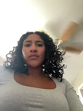 LatinaLoka online show from May 7, 2026, 8:45 pm