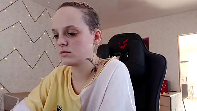 Ellafub online show from March 11, 2026, 7:46 am