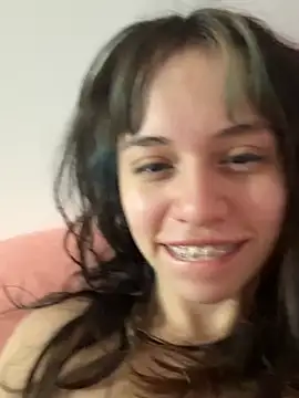 Snapshot of kitticam chatting on June 27, 2026, 4:13 pm kitticam online show from June 27, 2026, 4:13 pm