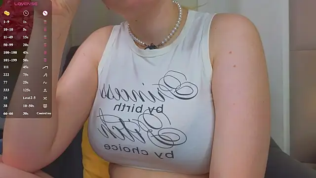 Snapshot of Boobinary chatting on June 22, 2026, 1:33 am Boobinary online show from June 22, 2026, 1:33 am