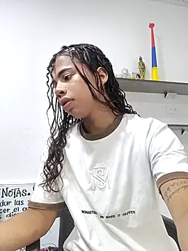 Snapshot of Dirty_Salome2 chatting on July 16, 2026, 10:07 pm Dirty Salome2 online show from July 16, 2026, 10:07 pm