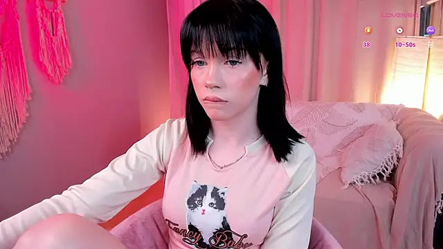 lisa sunny  online show from May 8, 2026, 4:33 pm