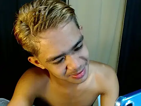 Snapshot of boynextdoorjosh chatting on May 27, 2026, 8:32 am boynextdoorjosh online show from May 27, 2026, 8:32 am