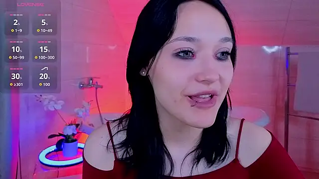 DarcyBlackwood online show from June 17, 2026, 1:27 am