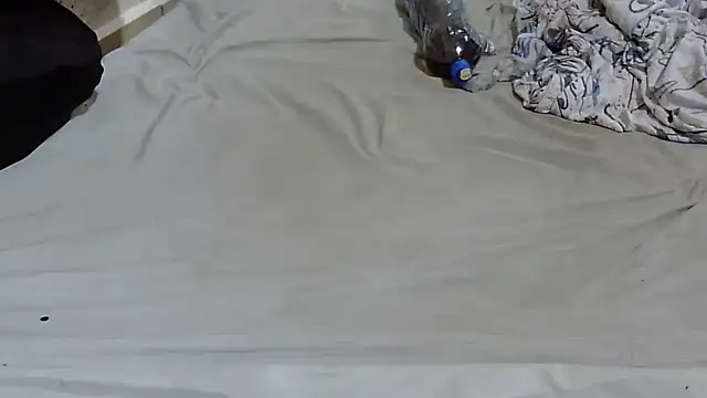 QueenOfBooty online show from April 18, 2026, 6:27 am