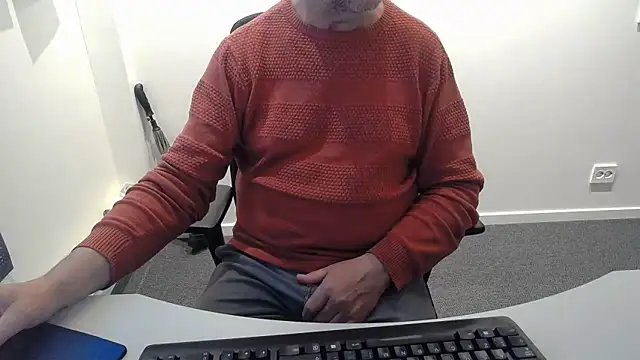 Snapshot of Buggemann chatting on May 26, 2026, 3:15 am Buggemann online show from May 26, 2026, 3:15 am