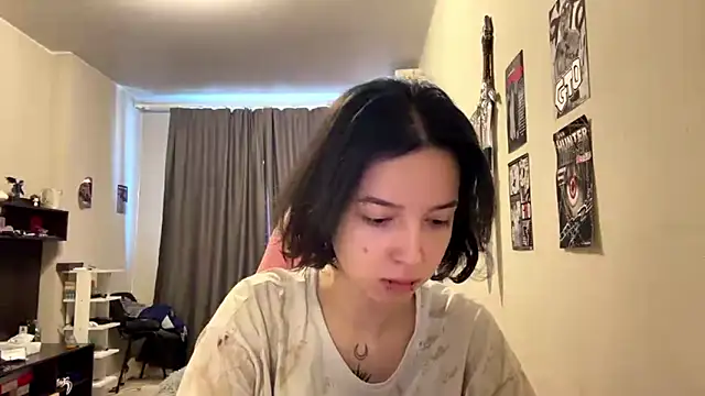 Snapshot of KateMiragee chatting on March 15, 2026, 8:10 am KateMiragee online show from March 15, 2026, 8:10 am