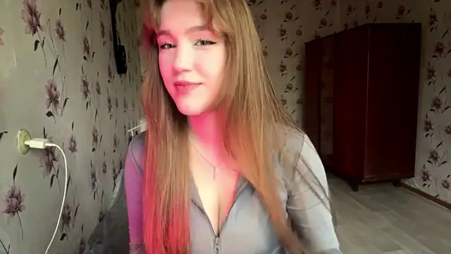 AnnaWasp online show from May 8, 2026, 4:49 am