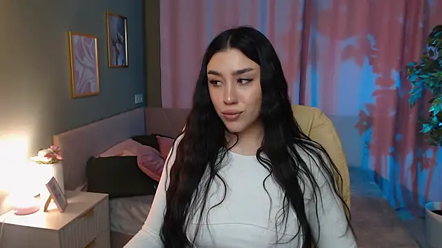 Snapshot of Winonna_Ryder chatting on March 25, 2026, 10:03 am Winonna Ryder online show from March 25, 2026, 10:03 am