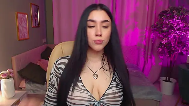 Snapshot of Winonna_Ryder chatting on March 27, 2026, 7:50 am Winonna Ryder online show from March 27, 2026, 7:50 am