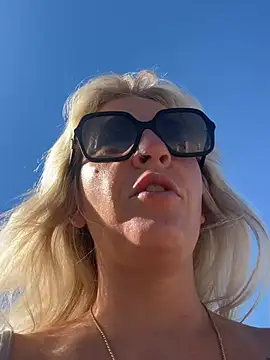 AtomBlondy online show from June 30, 2026, 5:40 am