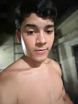 pabloflaquito23 online show from June 4, 2026, 3:44 am