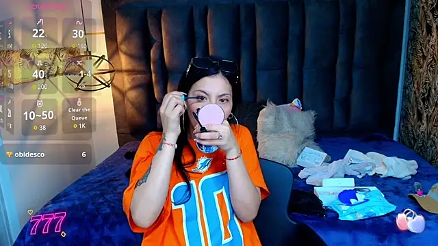 Snapshot of Abril_Fox__ chatting on June 11, 2026, 12:32 am Abril Fox online show from June 11, 2026, 12:32 am