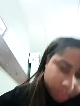 gatinha20257 online show from July 10, 2026, 5:13 pm