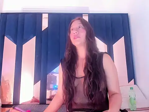 IvonneSkariel online show from March 15, 2026, 4:14 pm