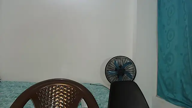 MichellDeLaTorre69 online show from June 12, 2026, 10:40 pm