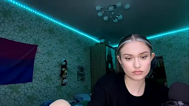 Alyssa Thornwod online show from March 13, 2026, 2:11 pm