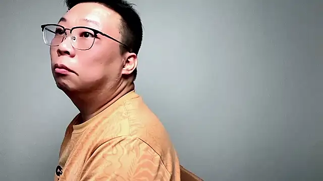 shentong0312 online show from March 14, 2026, 5:19 pm