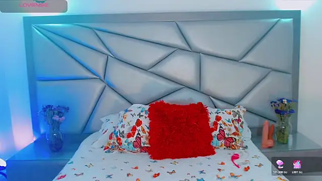 tiifannysexyhot online show from April 19, 2026, 12:50 pm