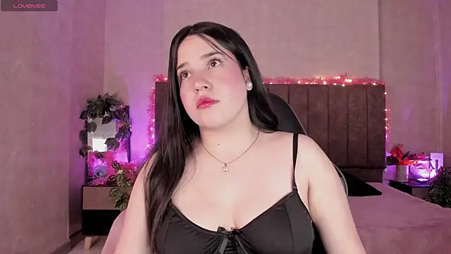 Snapshot of Julieth_Caandy chatting on July 18, 2026, 8:06 pm Julieth Caandy online show from July 18, 2026, 8:06 pm