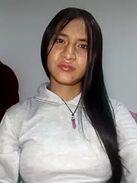 Snapshot of KarolaMendez chatting on July 11, 2026, 2:12 am KarolaMendez online show from July 11, 2026, 2:12 am