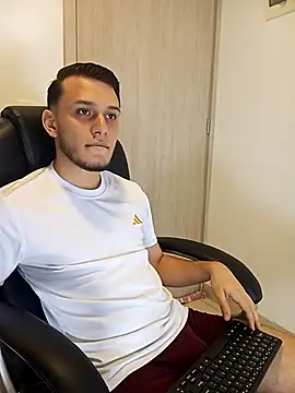 TommyYoung77 online show from March 13, 2026, 4:50 am