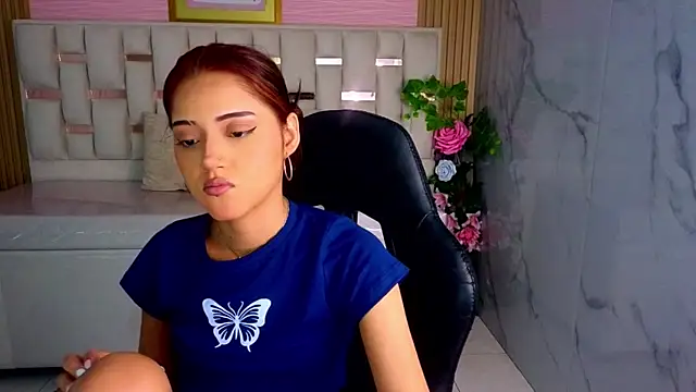 veronicaa s online show from July 15, 2026, 7:54 pm