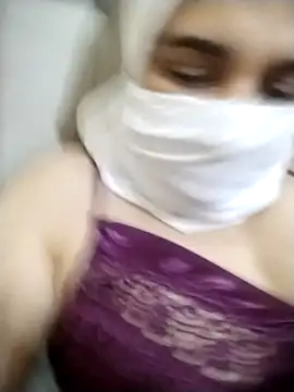 Snapshot of SiiiMSiima chatting on March 15, 2026, 8:38 pm SiiiMSiima online show from March 15, 2026, 8:38 pm