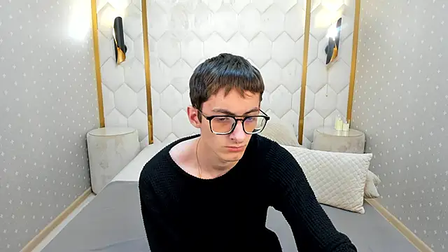 RonBevs online show from June 11, 2026, 8:17 pm