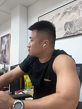 Cunzhangshibage02 online show from June 18, 2026, 1:15 am