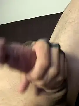 Snapshot of erick242130 chatting on March 13, 2026, 3:17 pm erick242130 online show from March 13, 2026, 3:17 pm