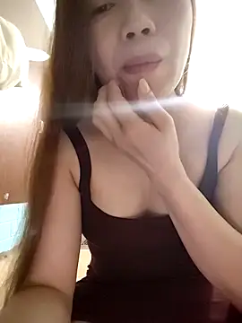 Snapshot of DawnG_x chatting on April 22, 2026, 3:52 pm DawnG x online show from April 22, 2026, 3:52 pm