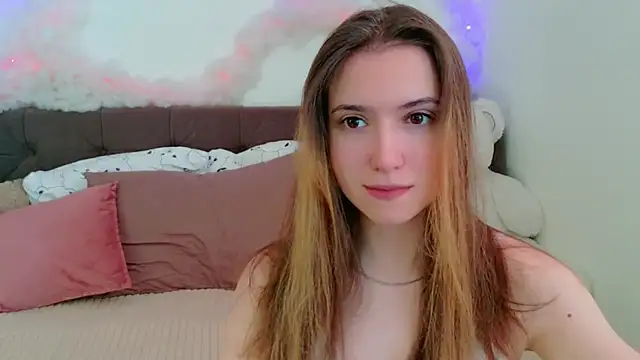 Snapshot of LeenMoonie chatting on July 10, 2026, 5:07 am LeenMoonie online show from July 10, 2026, 5:07 am