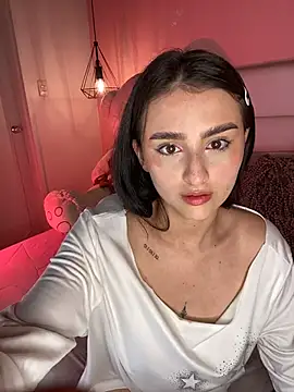 KarolyneLune online show from April 11, 2026, 7:39 pm