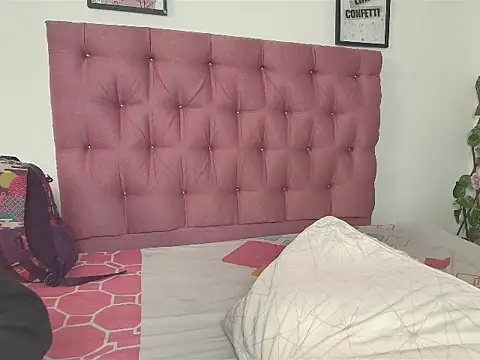 Sweet Scarlett  online show from May 8, 2026, 1:37 pm