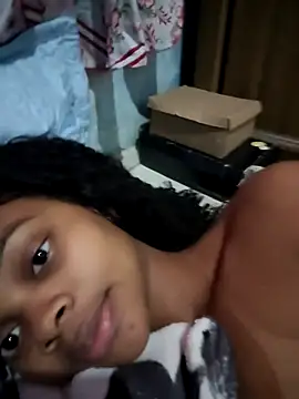 marialuiza2027 online show from March 26, 2026, 4:49 pm