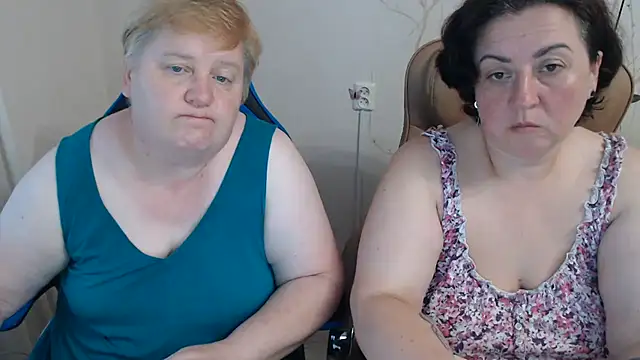 Snapshot of Lindy-Jeanie chatting on August 4, 2026, 5:06 pm Lindy-Jeanie online show from August 4, 2026, 5:06 pm
