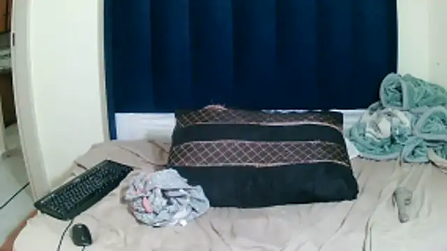 MelaniBbe online show from April 24, 2026, 1:18 am