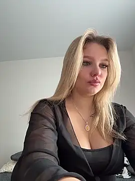 Snapshot of bettyloveu chatting on May 6, 2026, 4:05 am bettyloveu online show from May 6, 2026, 4:05 am
