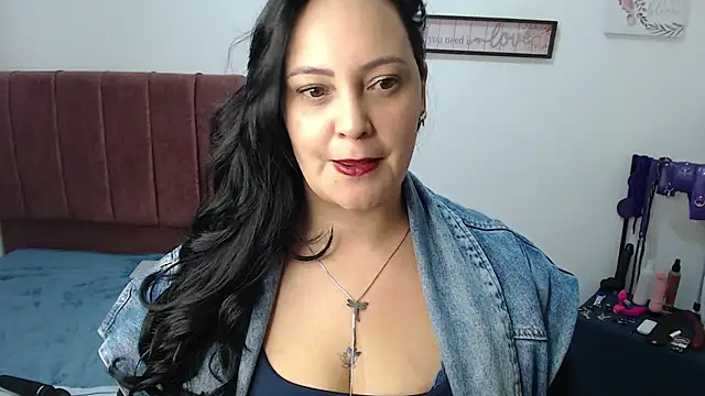 Veroniicabbw  online show from June 4, 2026, 1:38 pm