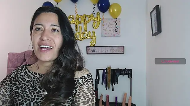Snapshot of violeta_scott chatting on July 1, 2026, 2:17 pm violeta scott online show from July 1, 2026, 2:17 pm