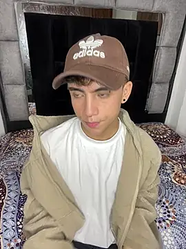 Snapshot of Brax_Valencia chatting on March 24, 2026, 1:44 pm Brax Valencia online show from March 24, 2026, 1:44 pm