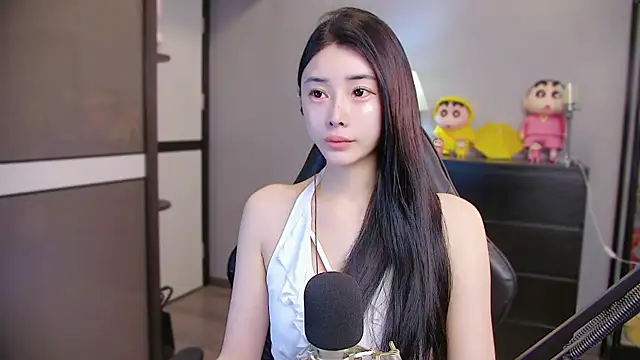 Snapshot of XiaoYuBao- chatting on June 7, 2026, 4:34 pm XiaoYuBao- online show from June 7, 2026, 4:34 pm