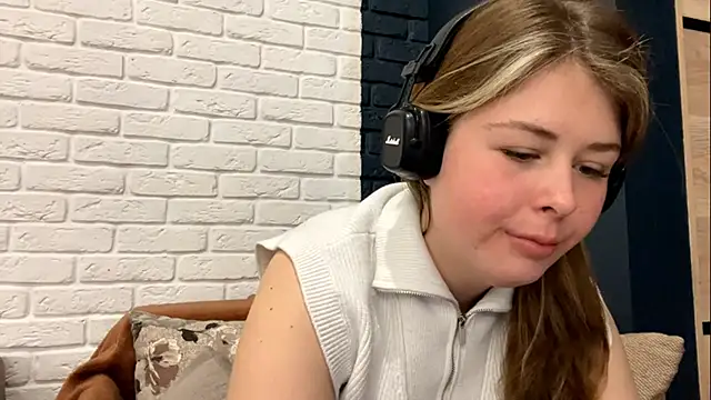 RanaeBryant online show from March 20, 2026, 6:25 am