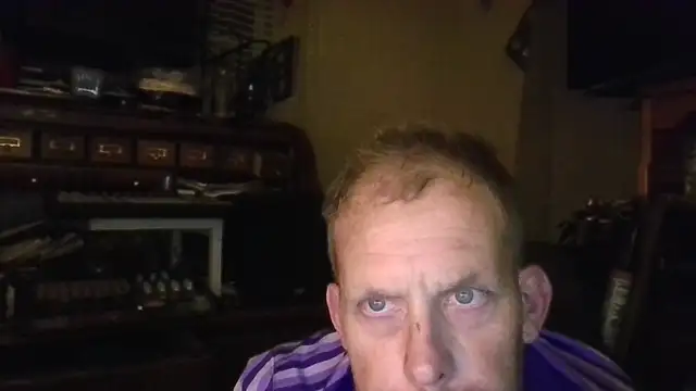 Snapshot of strokingjoe14585 chatting on April 14, 2026, 3:33 am strokingjoe14585 online show from April 14, 2026, 3:33 am