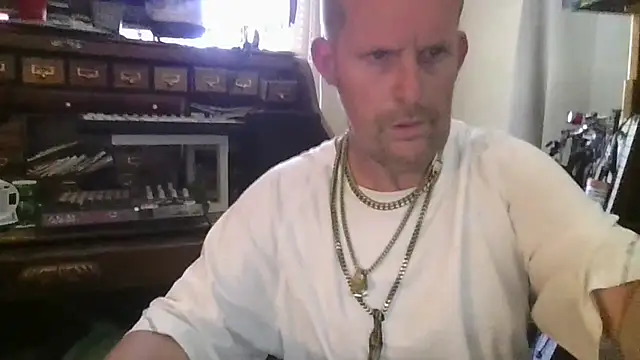 Snapshot of strokingjoe14585 chatting on April 17, 2026, 8:00 pm strokingjoe14585 online show from April 17, 2026, 8:00 pm
