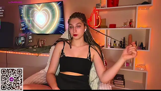 Olivia 132 online show from April 22, 2026, 5:42 pm