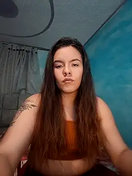 Estrella 2407 online show from March 16, 2026, 3:03 am